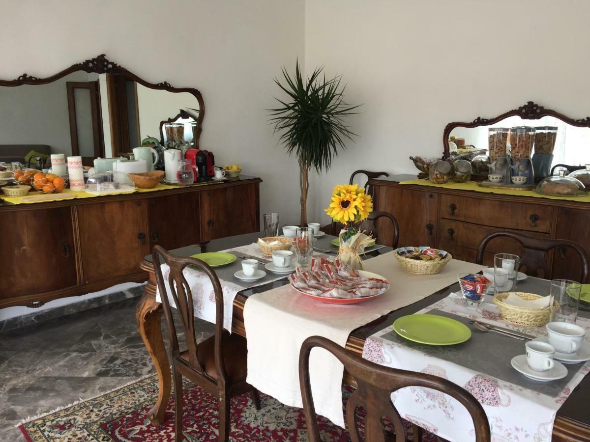B&B Del Viaggiatore Sarzana Buitenkant foto