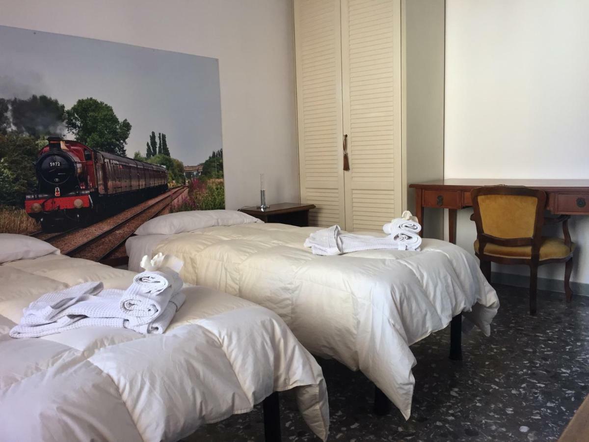 B&B Del Viaggiatore Sarzana Buitenkant foto
